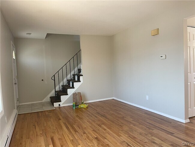 Building Photo - 6435 Wells Dr