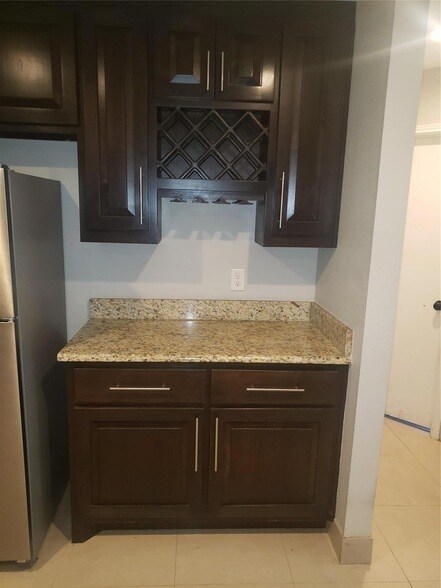 Foto del edificio - 8105 Canoe Ridge Ln