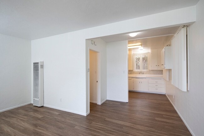 Building Photo - 5075-81 Bayard St