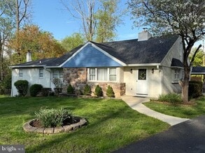 Building Photo - 255 Kimbel Dr