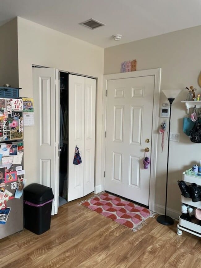 Foto del edificio - 1800 S 18th St