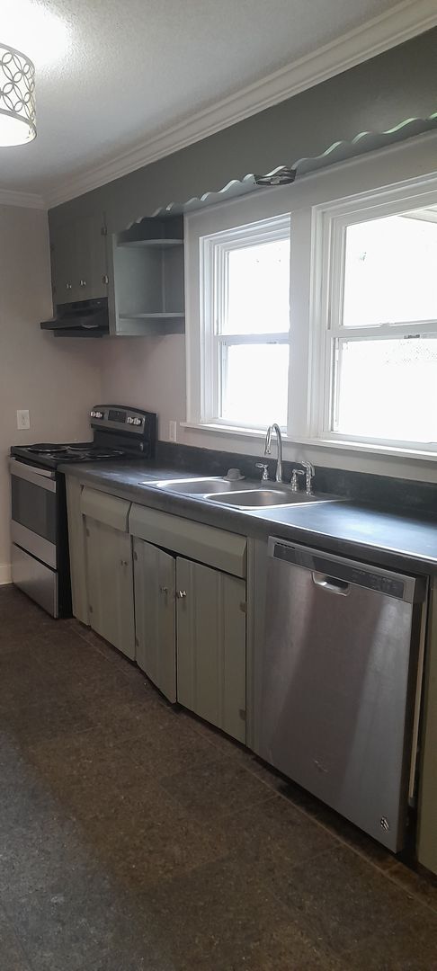 Foto del edificio - Wonderful 2 Bedroom 1 Bath home in Hixson, TN