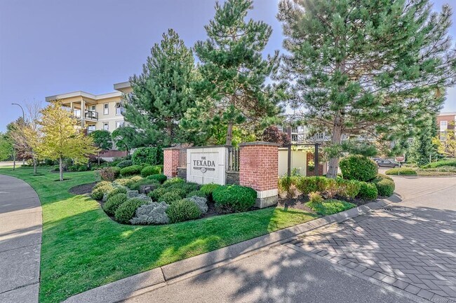 Photo du bâtiment - 6310 Mcrobb Ave