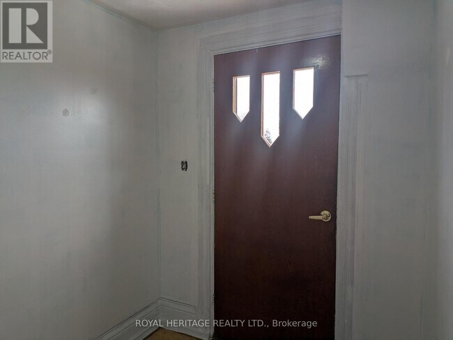 Building Photo - 75 Charles St