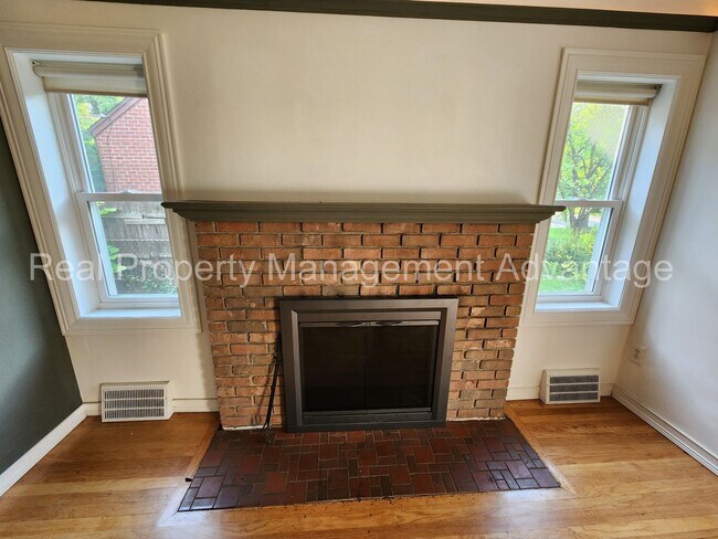Foto del edificio - Ferndale Artistry with 2 Full Baths - Short Walk to Downtown Ferndale!