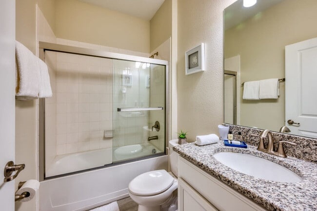 Building Photo - 4793 Kings Castle Cir
