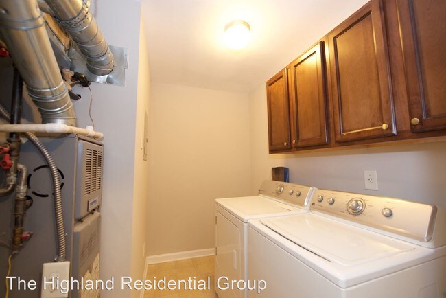 Foto del edificio - 225 Warm Springs Cir