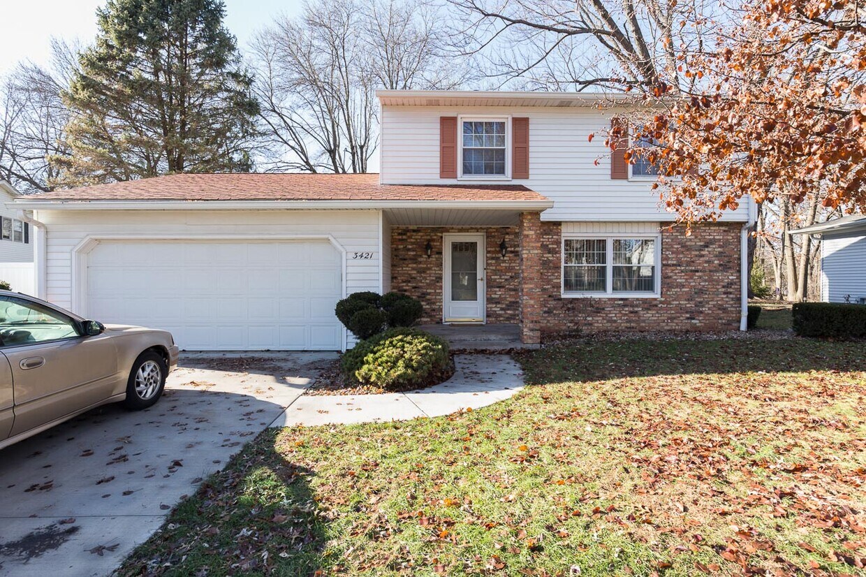 3421 56th Street Pl, Moline, IL 61265 House Rental in Moline, IL
