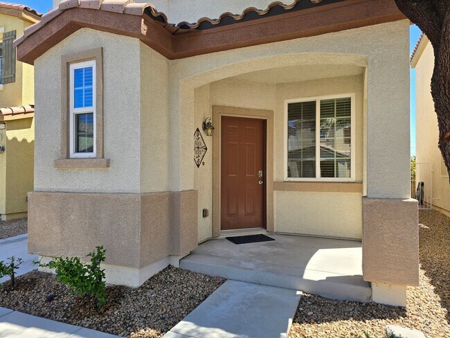 Building Photo - 3 Bedroom Home Close to Windmill Library