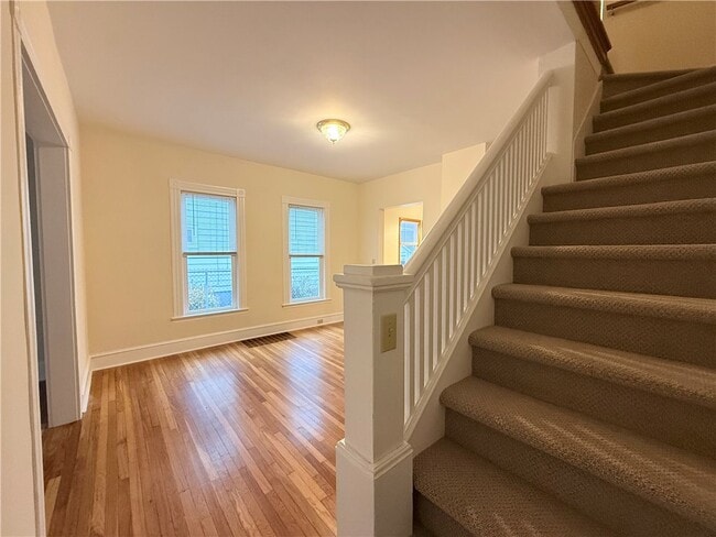 Foto del edificio - 238 B Glenwood Ave