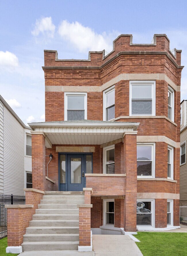 Building Photo - 2941 N Lawndale Ave