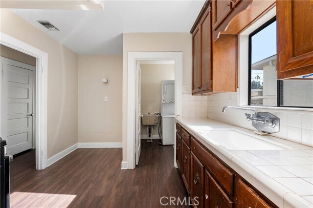 Building Photo - 808 N Ridgewood Pl