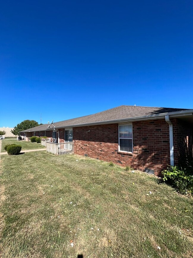 Foto del edificio - 1 bedroom 1 bath apartment available now!