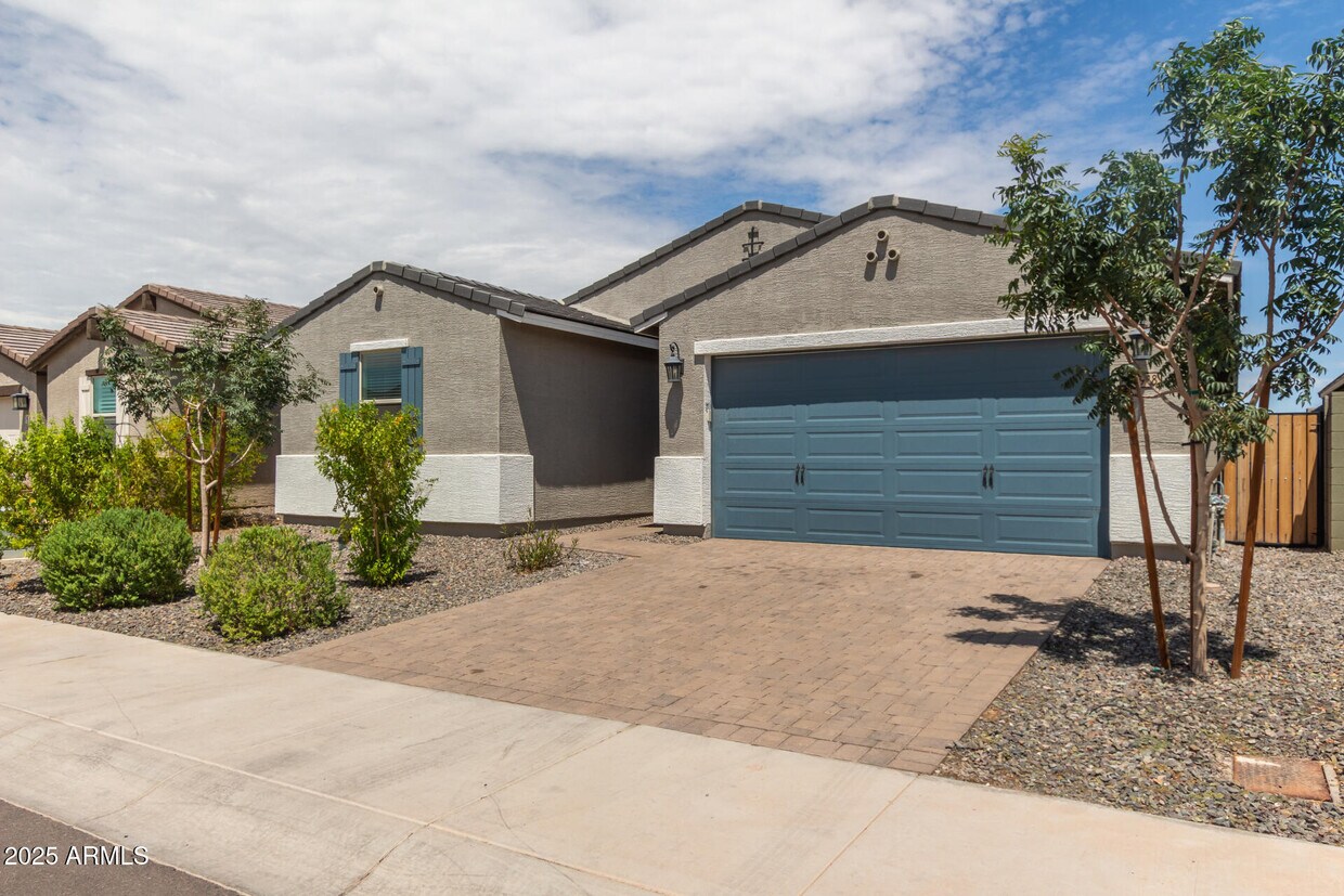 Foto principal - 6918 W Winston Dr