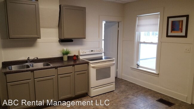 Building Photo - 4 br, 2 bath House - 719 S 3rd Ave