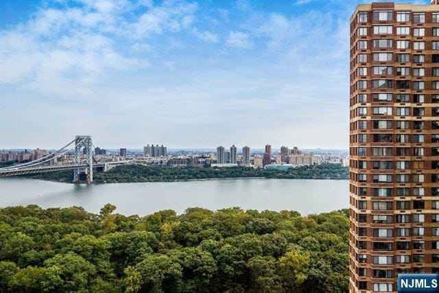 Foto del edificio - 100 Old Palisade Rd