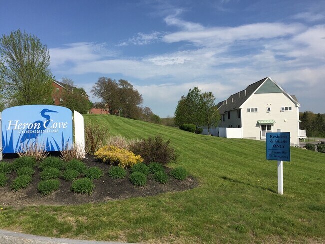 Entrance to Heron Cove - 12 Heron Cove Dr