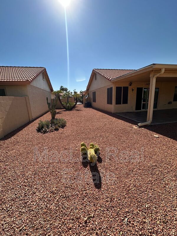 Foto del edificio - 26617 S Saddletree Dr