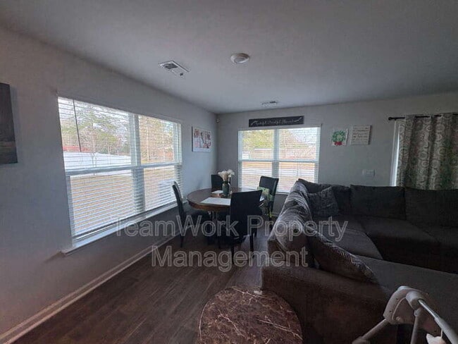 Building Photo - 107 Orchid Bloom Cir