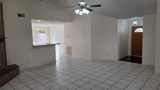 Foto del edificio - 3607 Timber Rock Ct