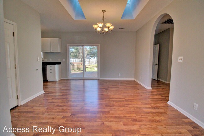 Building Photo - 3 br, 2 bath House - 308 Whirl Away Blvd