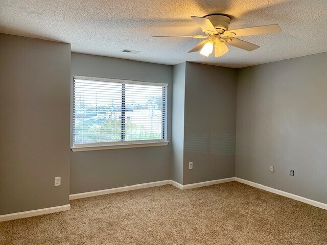 Building Photo - SPACIOUS 3 Bedroom/2.5 Bath in Brandywine. One of a kind & STEPS TO THE OCEAN. Community Pool!