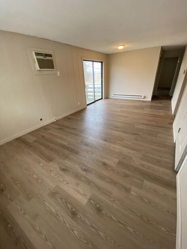 Foto del edificio - 2 Bedroom Ground Level Apartment in Columbia