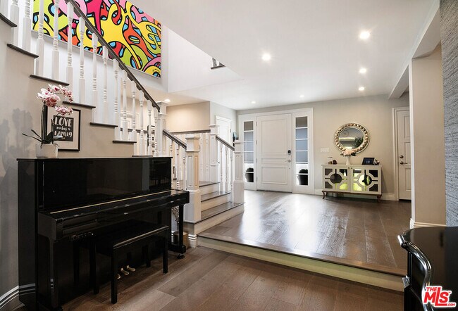 Foto del edificio - 9145 Sawyer St