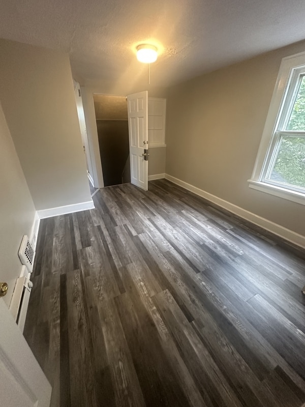 Building Photo - 10518 Parkhurst Dr