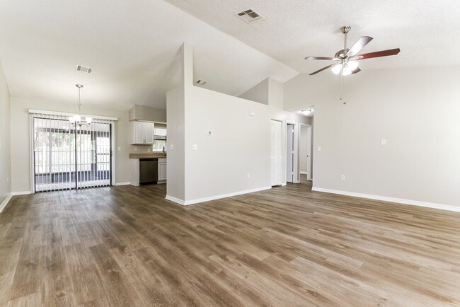 Building Photo - 610 N Delmonte Ct