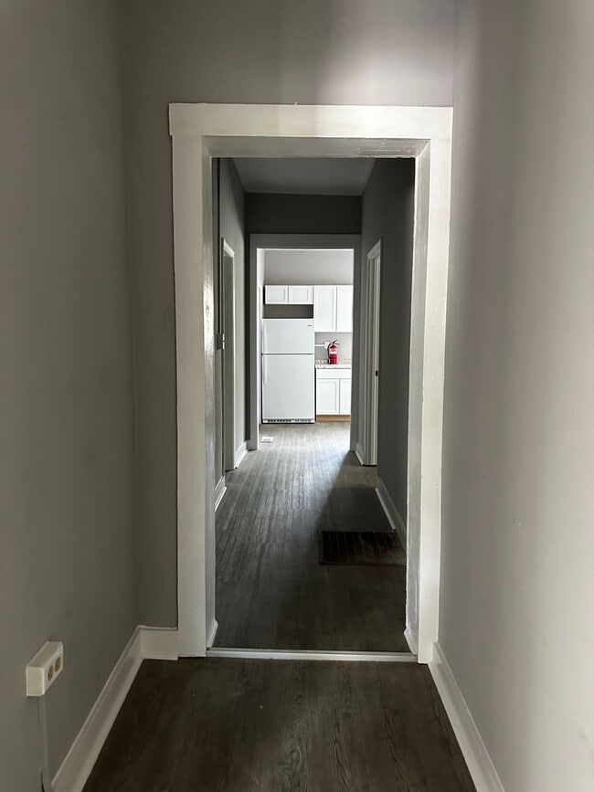 Foto del edificio - 213 E Main St