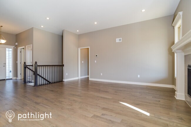 Building Photo - 13335 NW 73rd St