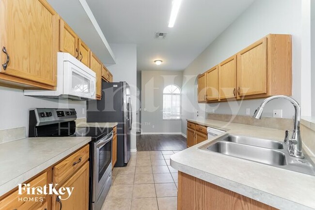 Building Photo - 452 Bay leaf Drive