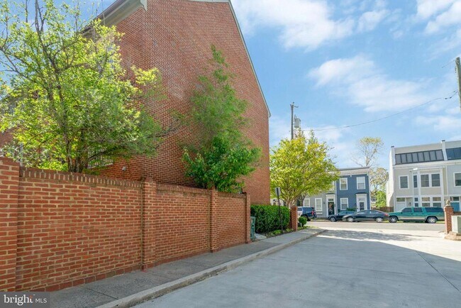 Foto del edificio - 1005 Pendleton St