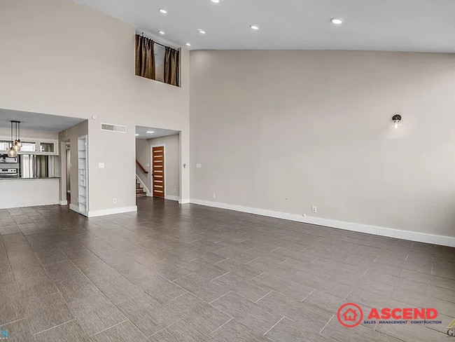 Building Photo - 4200 Boise St