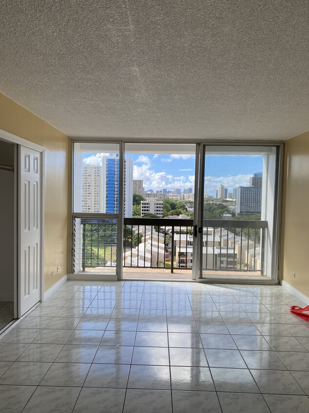 Primary Photo - 1425 Liliha St