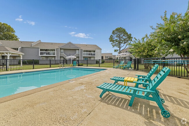 Piscina - Huntington Hollow Apartments