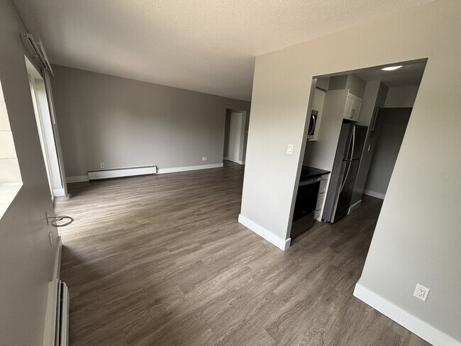 Photo du bâtiment - 93 Westwood Dr