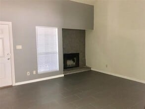 Building Photo - 9208 Sweetwater Dr