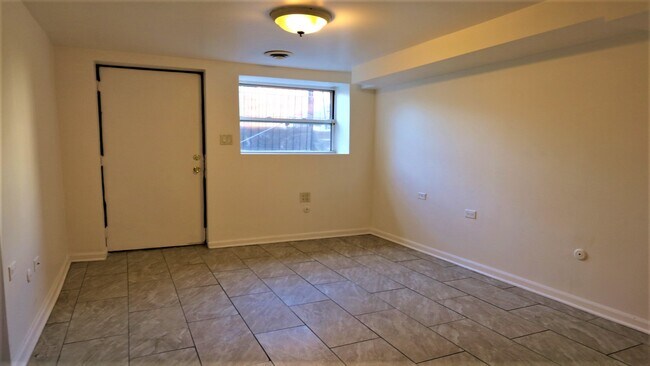 Building Photo - 2603 W 24th Pl