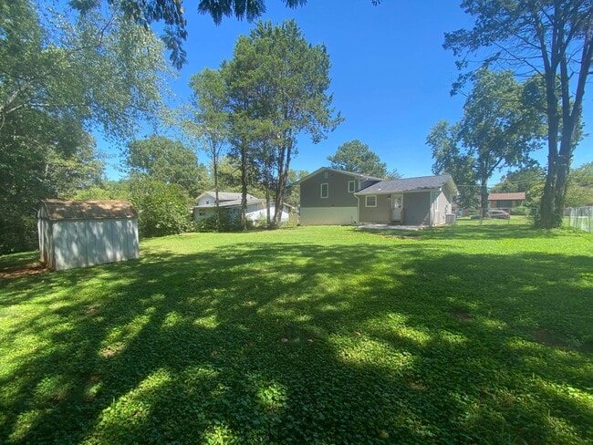 Foto del edificio - 3607 Oakdale Cir NW