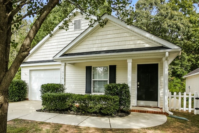 Foto del edificio - 1916 Harrison Park Dr