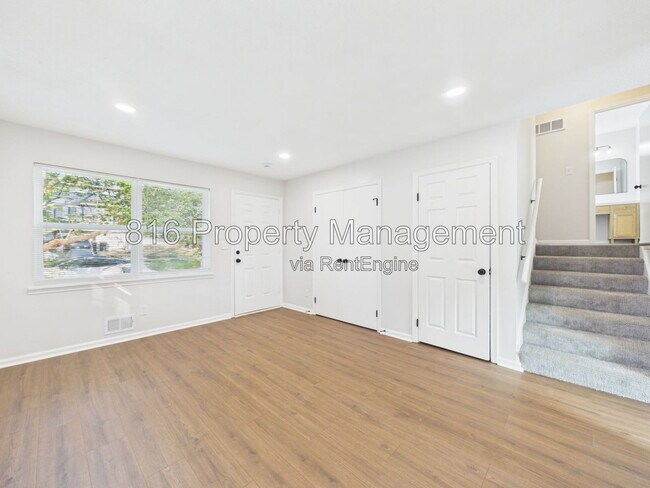 Foto del edificio - 7030 Ewing Ave