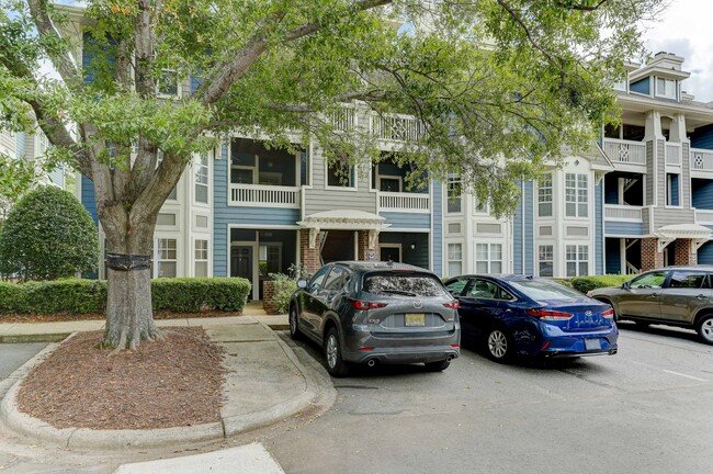 Foto del edificio - 501 Olmsted Park Pl