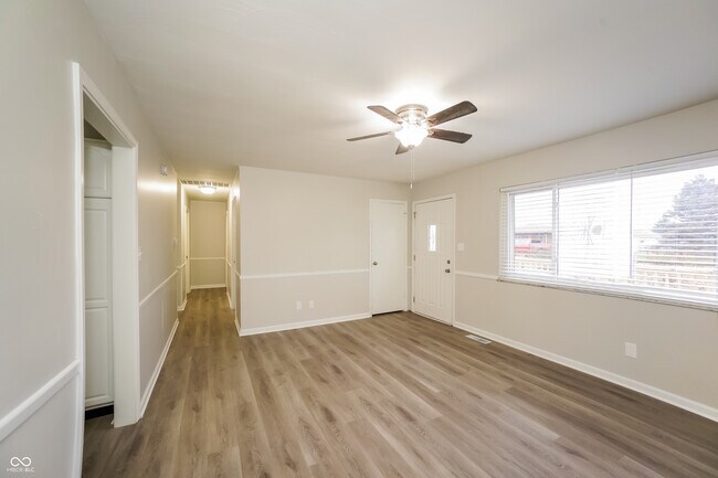 Foto del edificio - 7320 E Wiser Ave