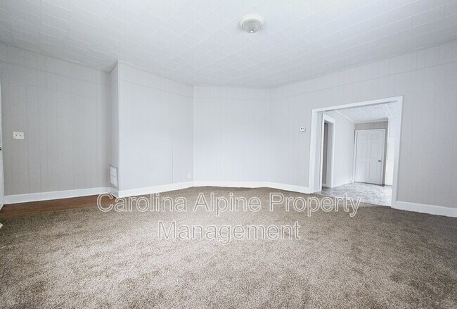 Building Photo - 801 W 2nd Ave