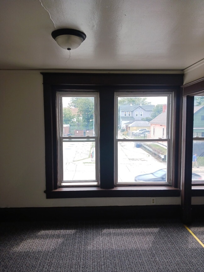 Foto del edificio - 916 W Greenfield Ave