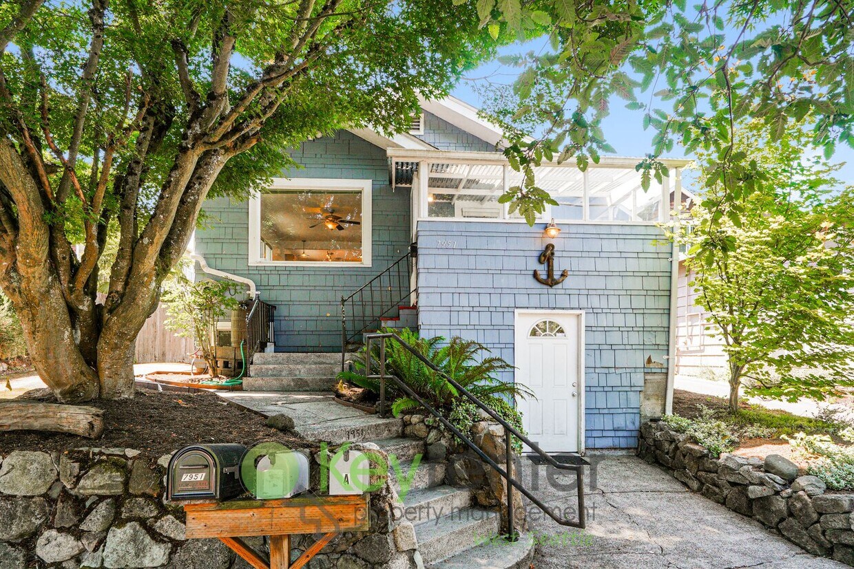 Foto principal - Spacious 4-Bedroom Seattle Home with Bonus...