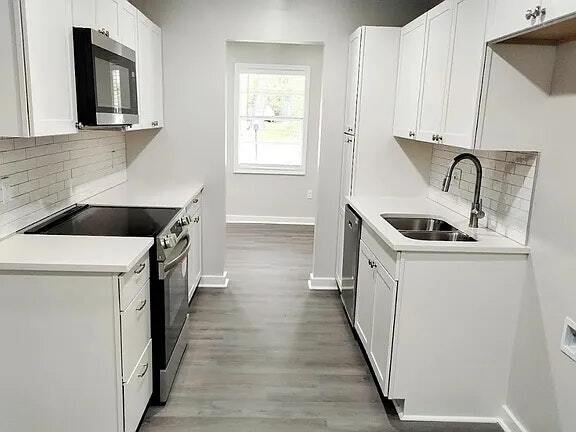 Building Photo - 5746 Magnolia Dr