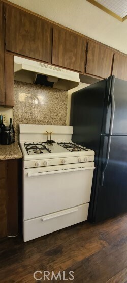 Foto del edificio - 307 Wilma Cir